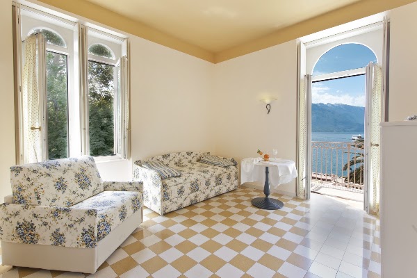 Bellavista Lakefront Hotel & Apartments 2