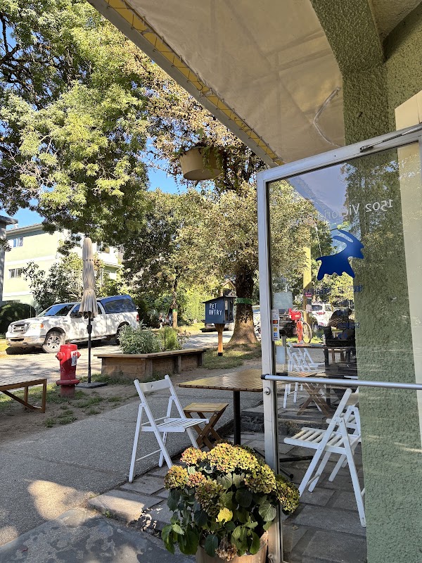 Mah Milk Bar - Victoria Dr 1
