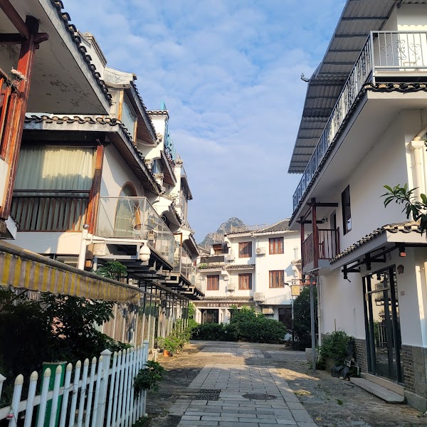 Secret Courtyard Resort Hotel