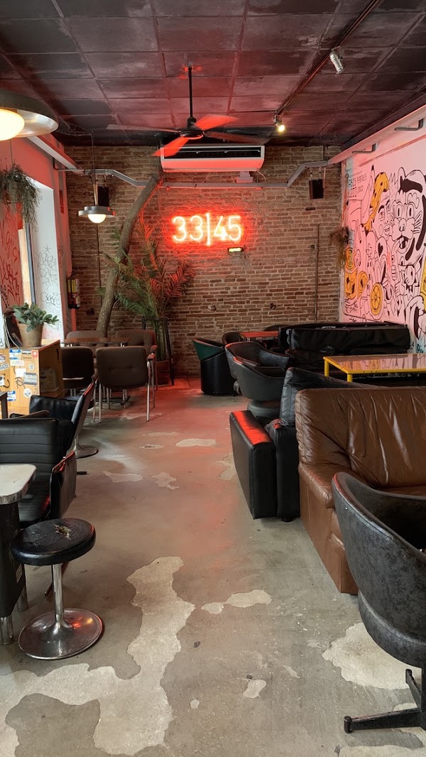 33|45 Bar & Gallery 1