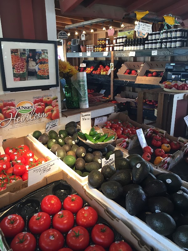 Sisters Farmstand 2