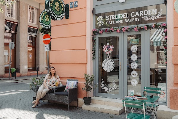 Strudel Garden Café & Bakery