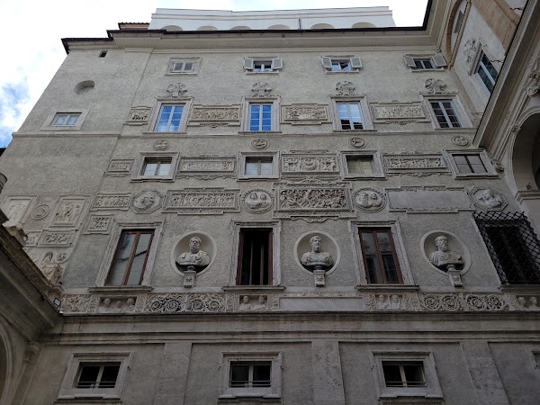 Palazzo Mattei 4