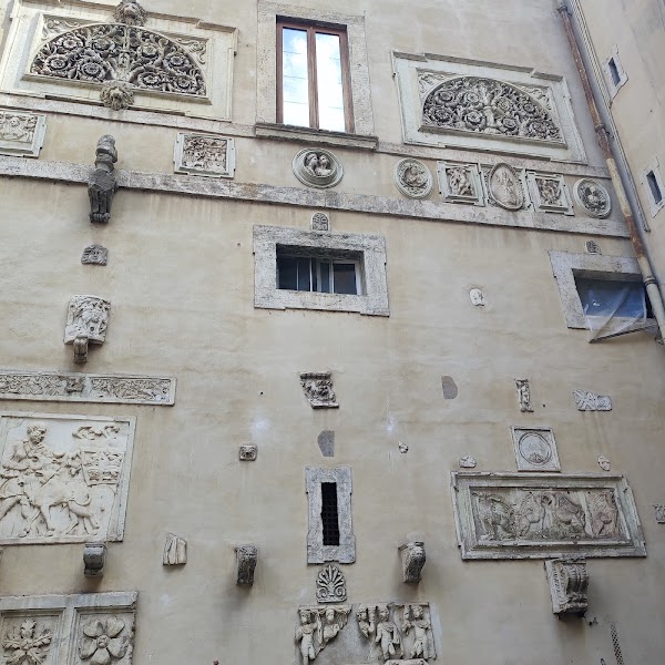 Palazzo Mattei 3