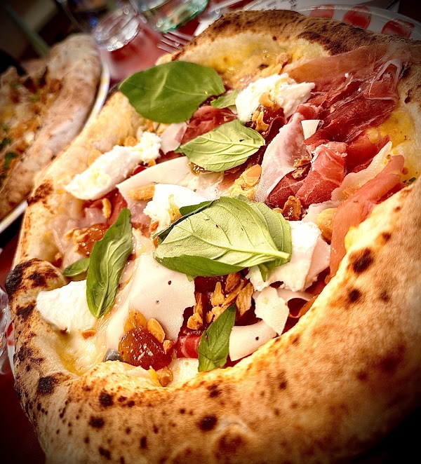 Peppe Pizzeria Martyrs 2