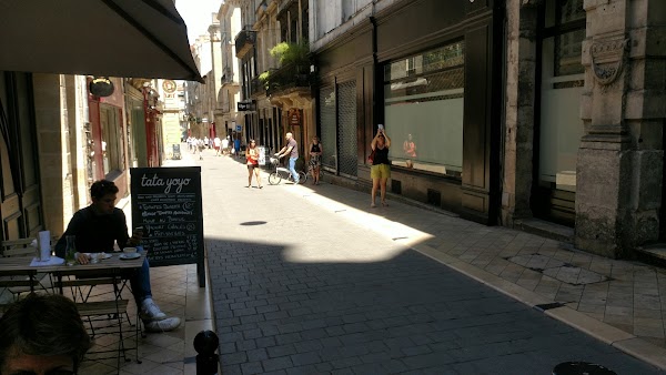 Rue Saint-James 4