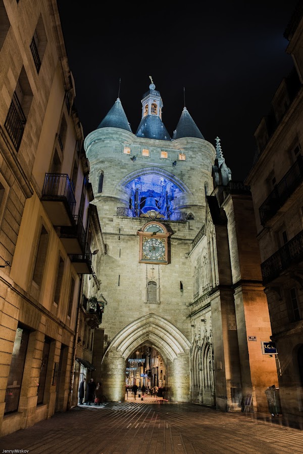 Rue Saint-James 2