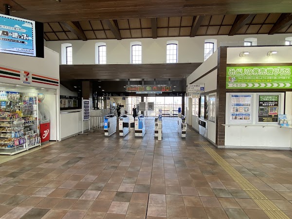 Nagahama Station 4