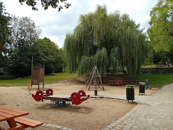 Pötzleinsdorfer Schlosspark 4