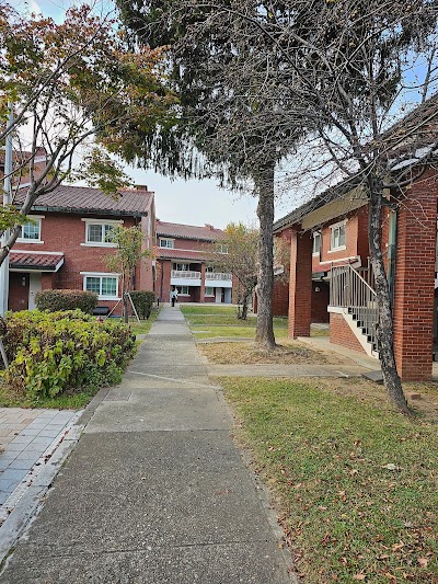 Yongsan Garrison Officer's Quarters Open Site