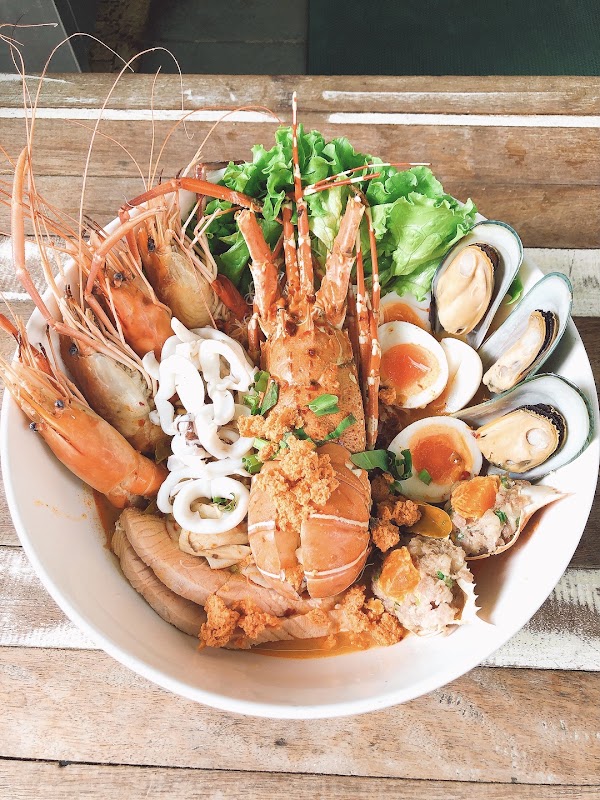 Pe Aor Tom Yum Kung Noodle 5