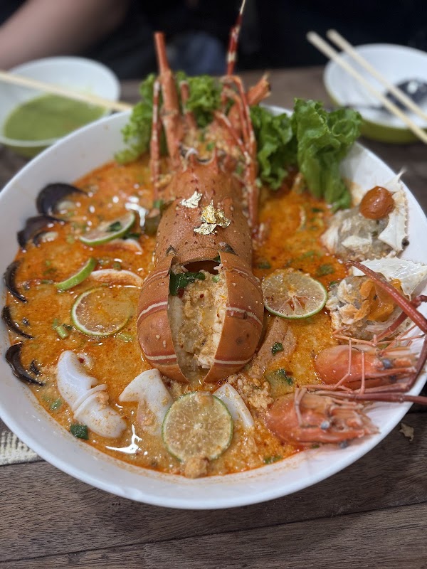 Pe Aor Tom Yum Kung Noodle 4