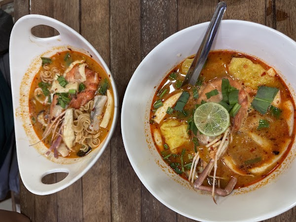 Pe Aor Tom Yum Kung Noodle 3