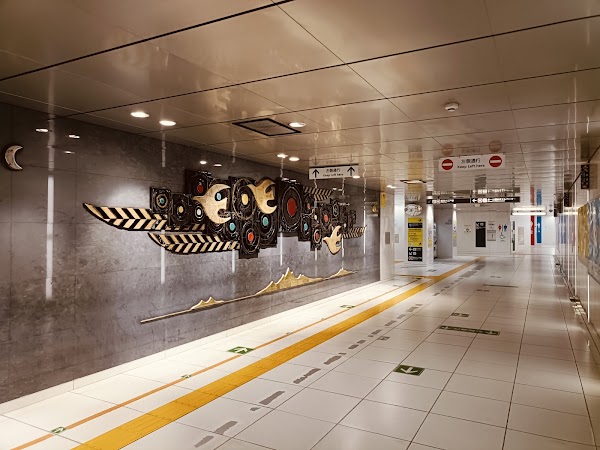 Shiodome Station 3