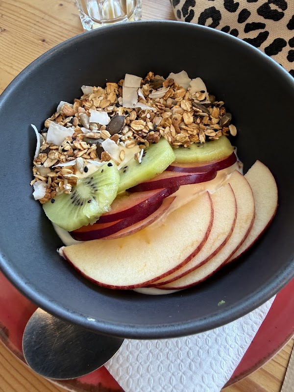 Earth Shop & Café 5
