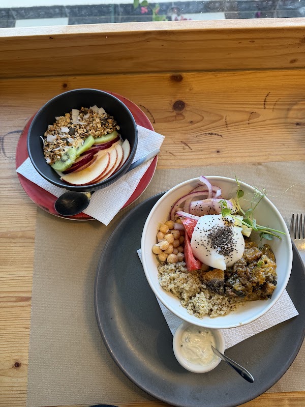 Earth Shop & Café 2