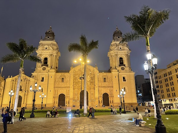 Lima Main Square 3