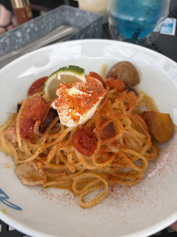 ao LAKESIDE CAFE 3