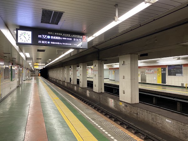 Higashi-Nihombashi Station 5
