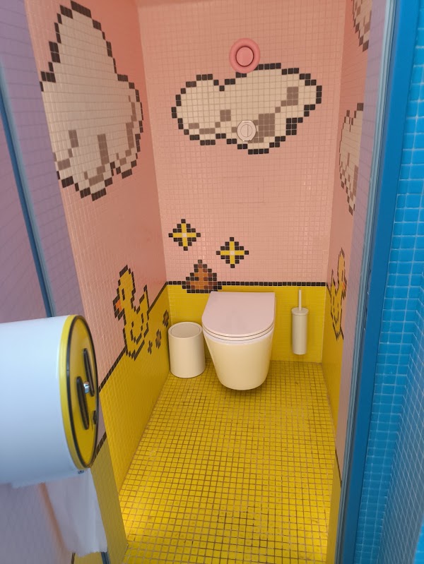 Pop&Roll Art Toilet 4
