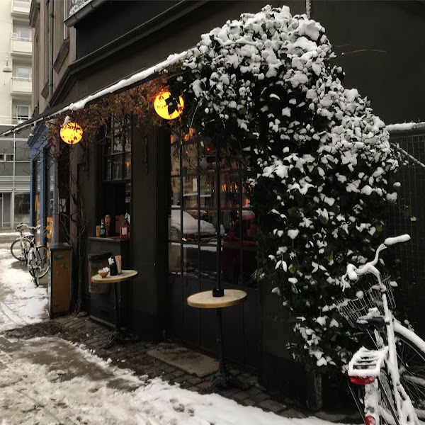 Central Hotel & Café 3