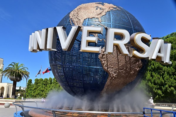 Universal Globe