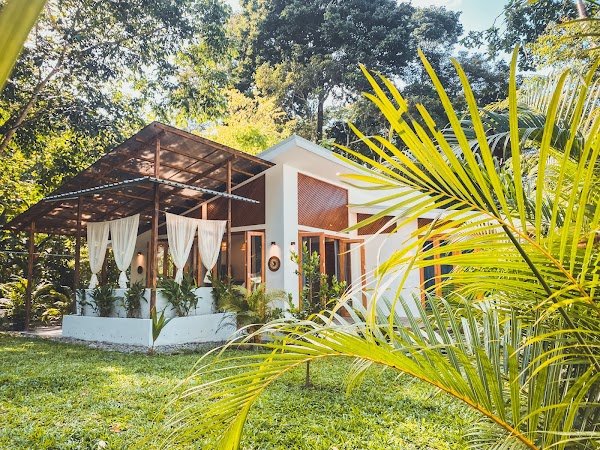 Casitas Namaitami Playa Chiquita