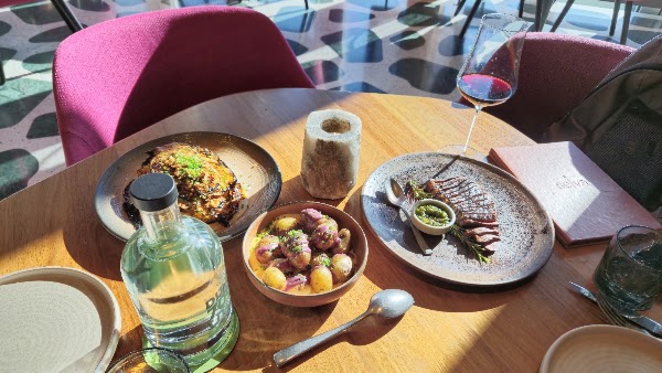 Selva Restaurant 2