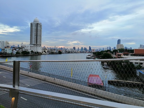 Phra Pokklao Bridge 2