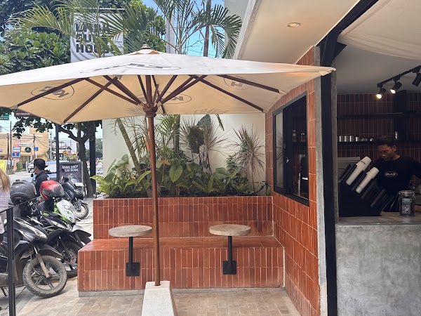 Kult Cafe & Shop