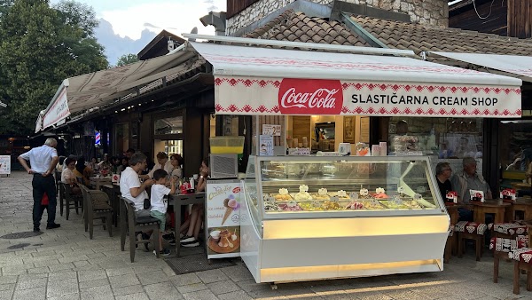 Cream Shop