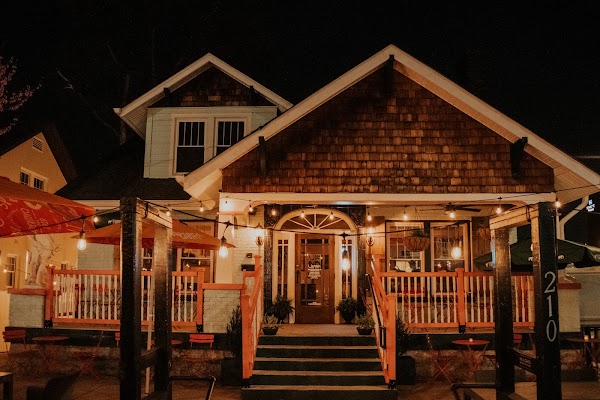 Verna Café & Bar 4