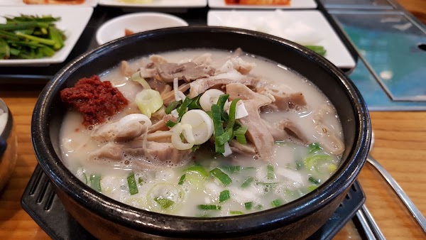Haeundae Obok Dwaeji-gukbap Restaurant 5