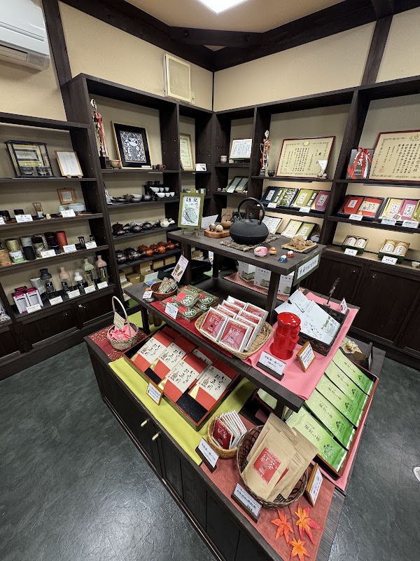 Shinryokusabo (green tea room & store) 2