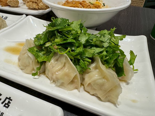 卜卜角餃子店