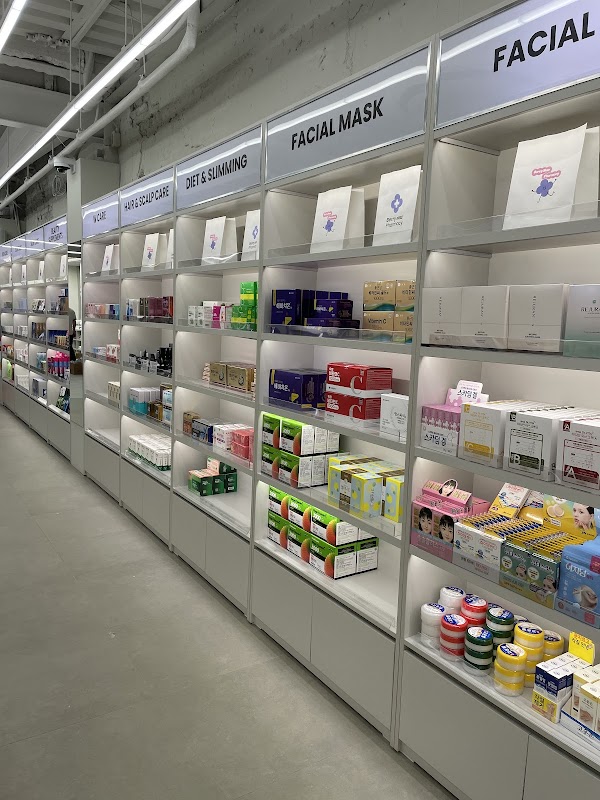 명동 베리뉴 약국 Berry New Pharmacy in Myeong-Dong l 明洞藥局 · 明洞ベリーニュー薬局 4