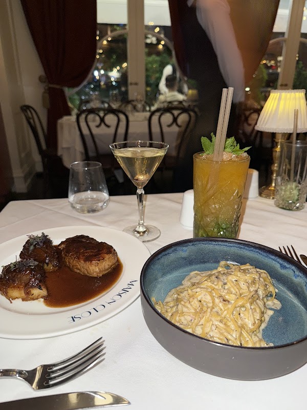 Maison Close Restaurant 2