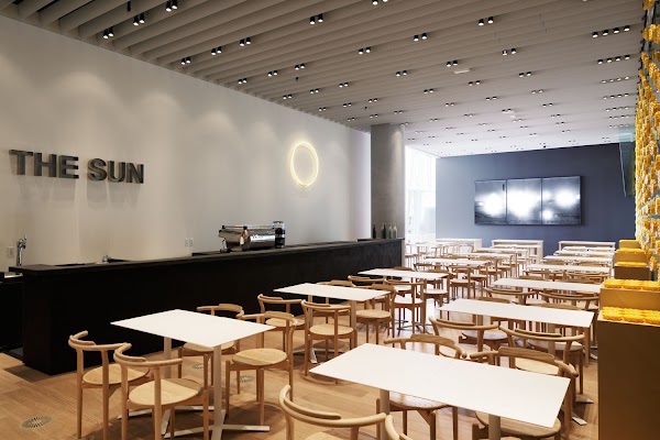 THE SUN & THE MOON (Café)