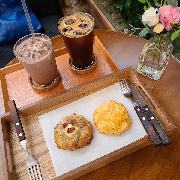 Flower Yard Cafe 5