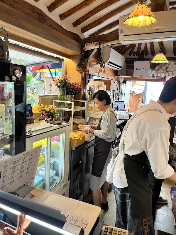 Flower Yard Cafe 2