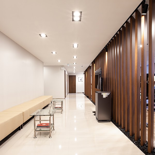 Maxwell Hair Transplant Clinic