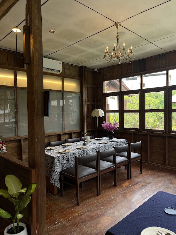 KRAM คราม Cafe & Eatery