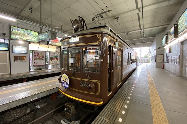 Shijō-Ōmiya Station 5