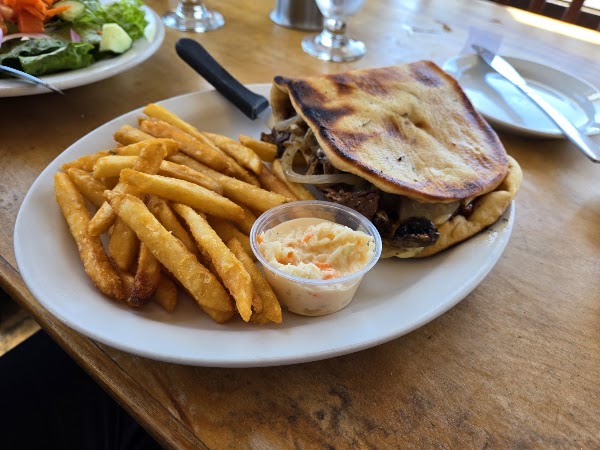 Rudder's Seafood Restaurant & Brewery 4