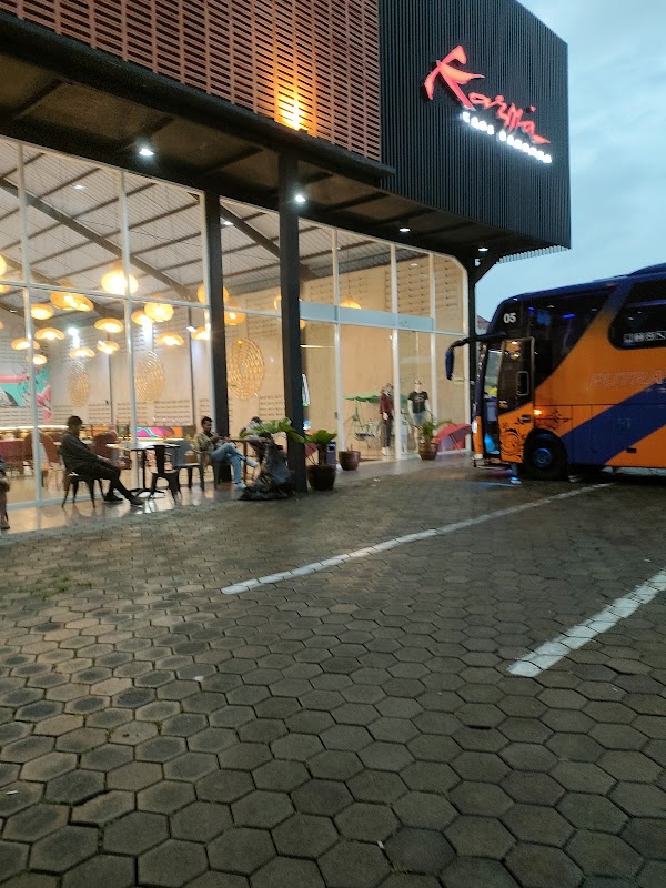 Karma Oleh Oleh Bandung 1