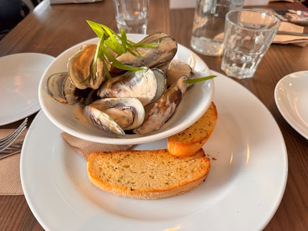 Betsey Jane Eatery & Bar 3
