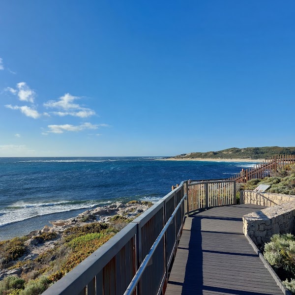 Surfers Point 4