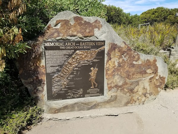 Memorial Arch at Eastern View