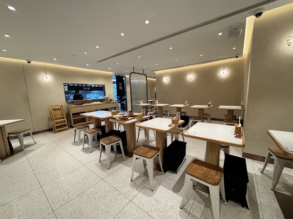 Spicy Noodle SG 大師兄銷魂麵舖 (Raffles City)