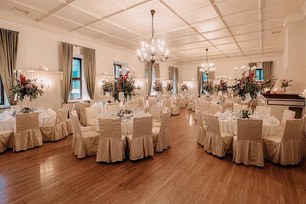 Gasthaus zu Schloss Hellbrunn